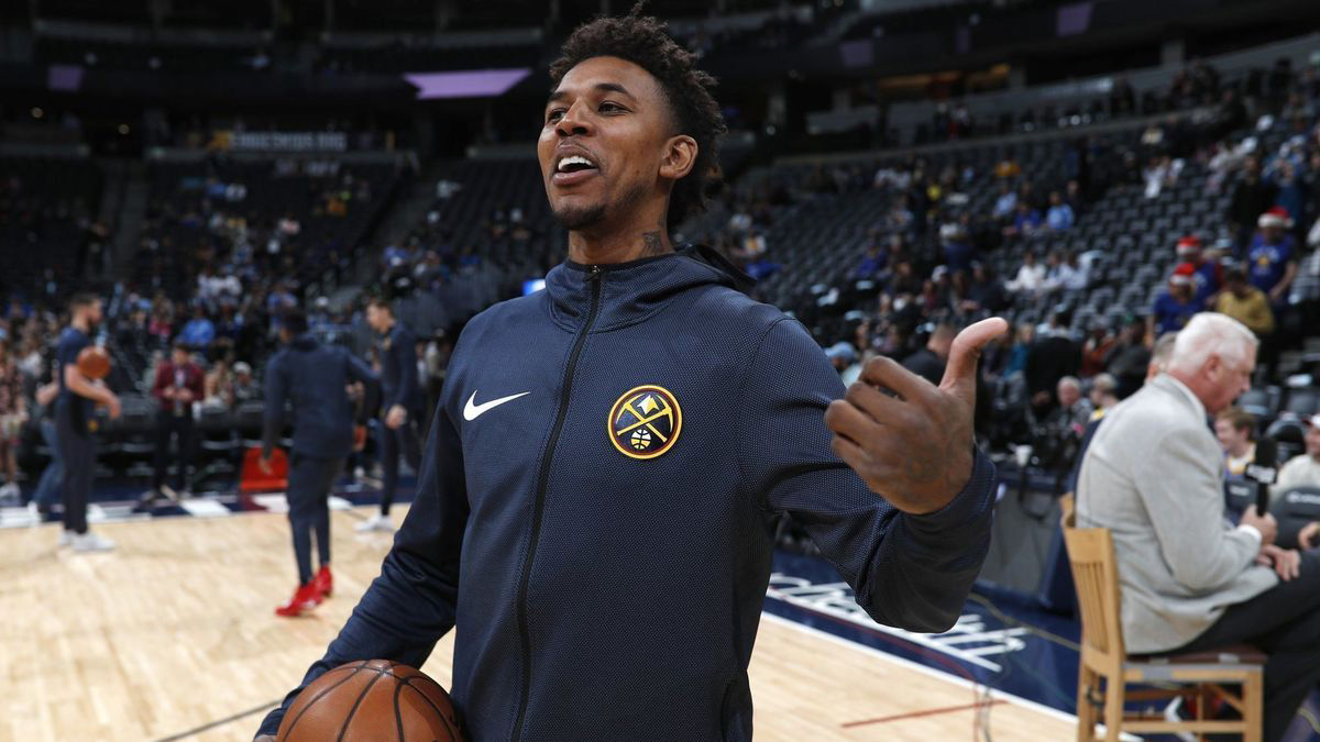 伊藤通过前 伊藤通过前